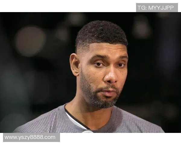 《足球场上突然现身篮球巨星他如何带领球队逆袭成为传奇》