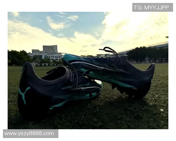 世界球星足球鞋解析：技术创新与品牌背后的故事