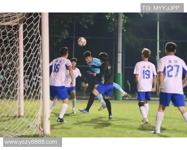 梦中与足球明星同场竞技感受热血激战与友情的完美融合 梦中与足球明星同场竞技感受热血激战与友情的完美融合