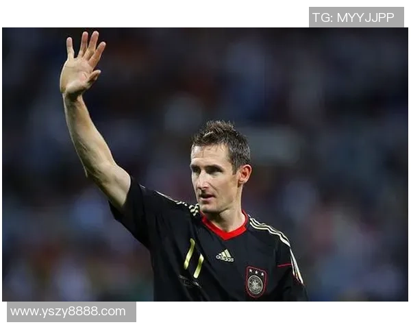 足球巨星腿法解析展现力量速度技巧与艺术完美结合